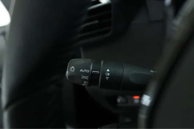Peugeot 208 (2022) thumbnail 26