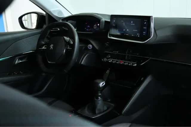 Peugeot 208 (2022) thumbnail 4