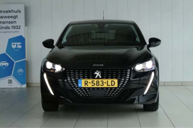 Peugeot 208 (2022) thumbnail 8