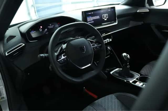 Peugeot 2008 (2025) thumbnail 19
