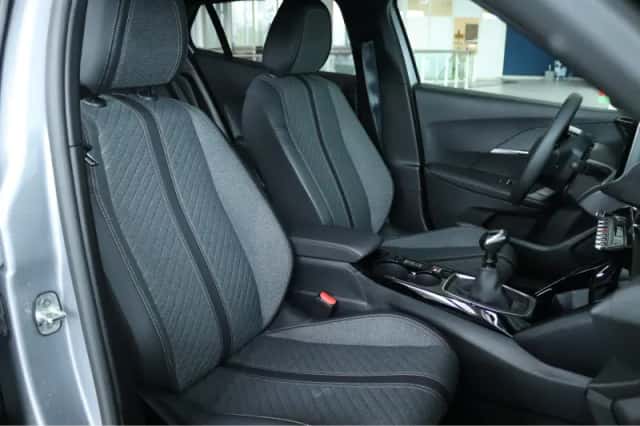 Peugeot 2008 (2025) thumbnail 3