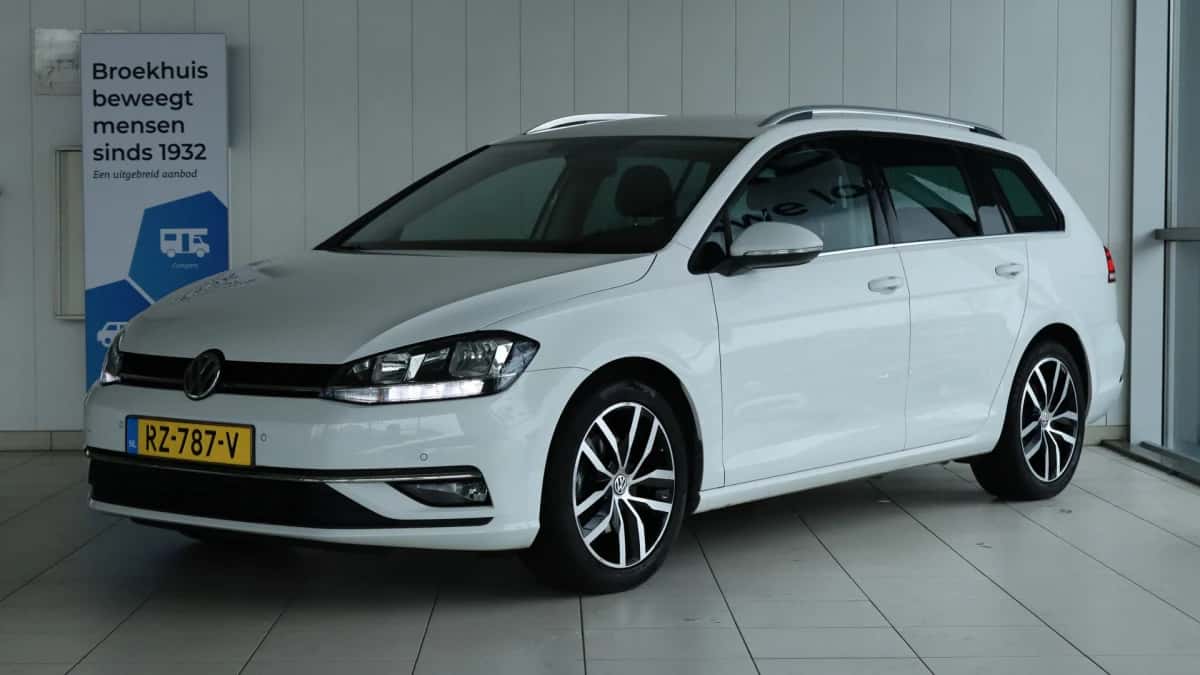 Volkswagen Golf (2018) — foto 1