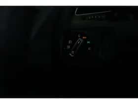 Volkswagen Golf (2018) thumbnail 34
