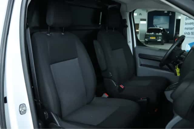 Opel Vivaro-e (2023) thumbnail 3