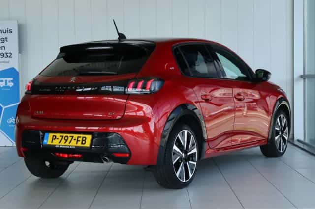 Peugeot 208 (2022) thumbnail 2