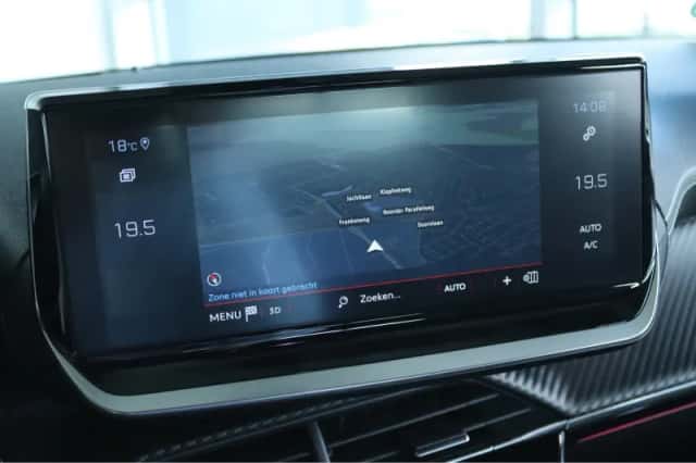 Peugeot 208 (2022) thumbnail 24