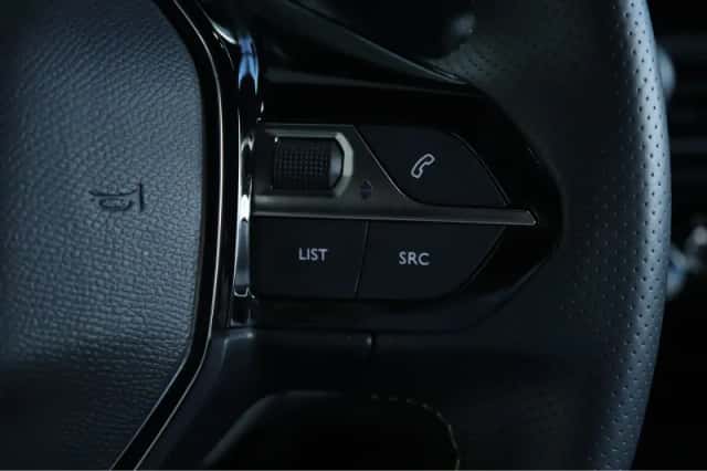 Peugeot 208 (2022) thumbnail 33