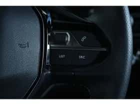 Peugeot 208 (2022) thumbnail 33