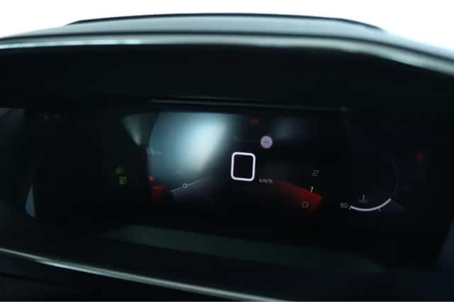 Peugeot 208 (2022) thumbnail 36