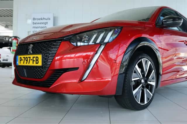 Peugeot 208 (2022) thumbnail 5