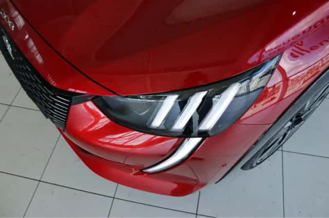 Peugeot 208 (2022) thumbnail 6