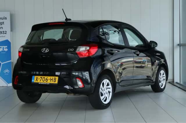 Hyundai i10 (2021) thumbnail 2