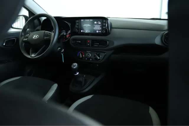 Hyundai i10 (2021) thumbnail 4