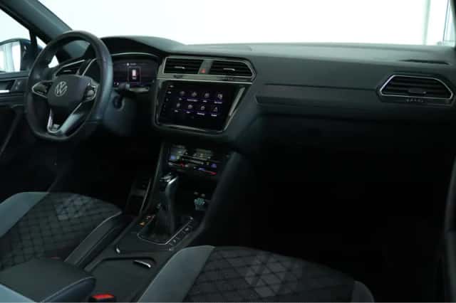 Volkswagen Tiguan (2021) thumbnail 4