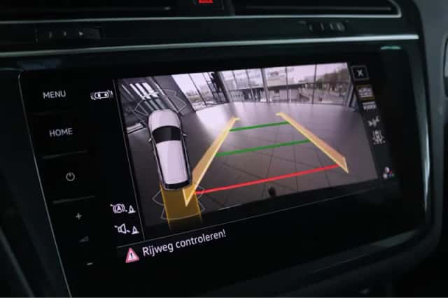Volkswagen Tiguan (2021) thumbnail 40