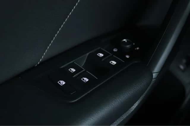 Volkswagen Tiguan (2021) thumbnail 49