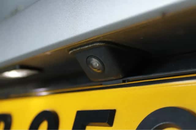 Peugeot e-208 (2022) thumbnail 13