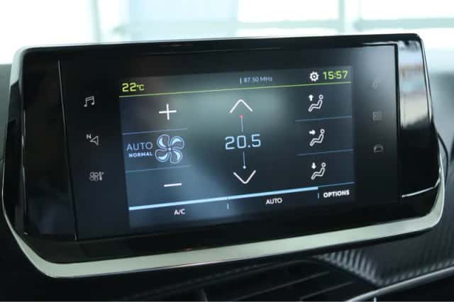 Peugeot e-208 (2022) thumbnail 24
