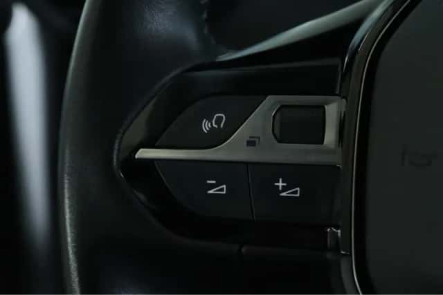 Peugeot e-208 (2022) thumbnail 28