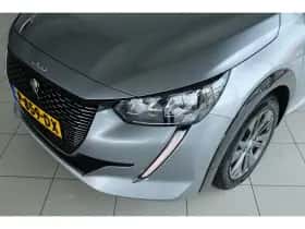 Peugeot e-208 (2022) thumbnail 6
