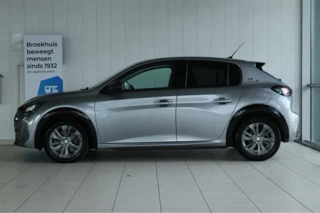 Peugeot e-208 (2022) thumbnail 9