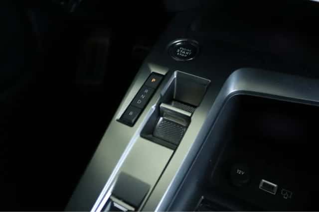 Peugeot 308 (2023) thumbnail 17
