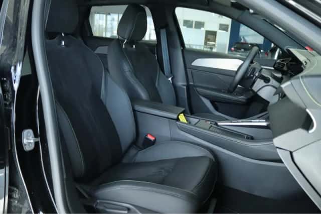 Peugeot 308 (2023) thumbnail 3