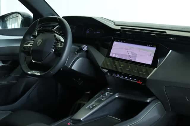 Peugeot 308 (2023) thumbnail 4