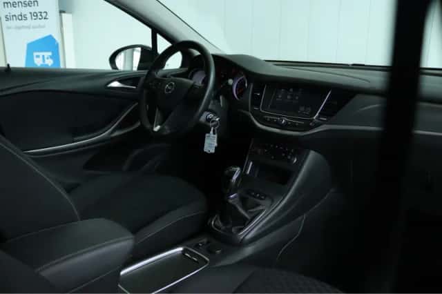Opel Astra Sports Tourer (2021) thumbnail 4