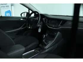 Opel Astra Sports Tourer thumbnail 4