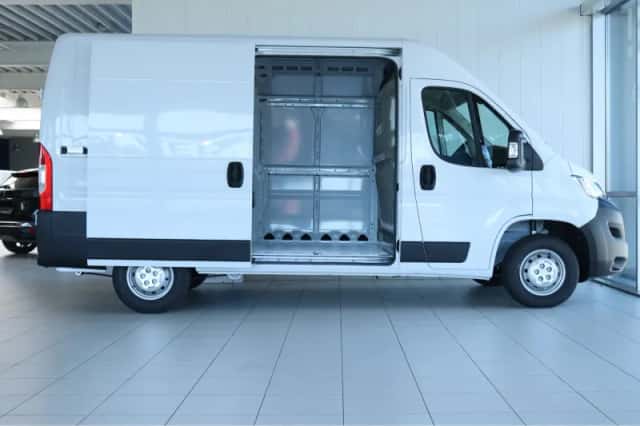 Opel Movano (2024) thumbnail 11