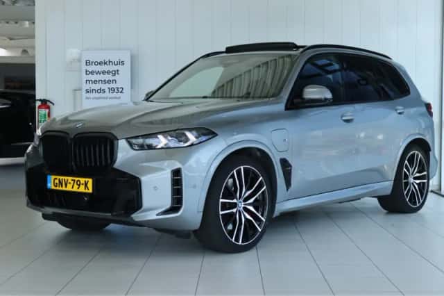 BMW X5 (2024) thumbnail 1