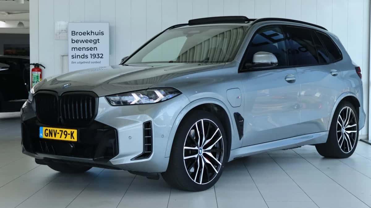 BMW X5 (2024) — foto 1