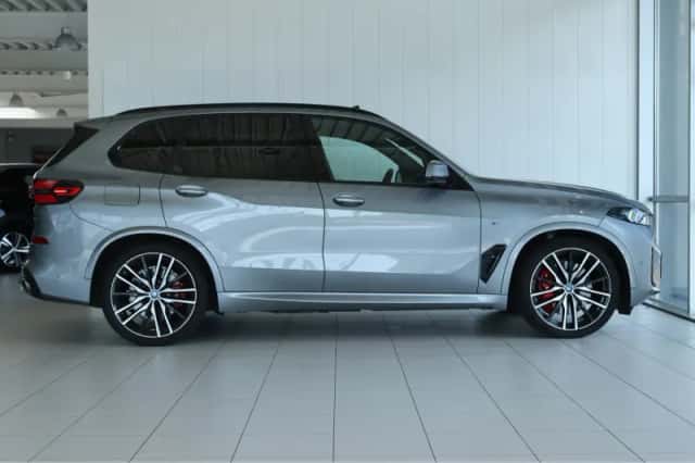 BMW X5 (2024) thumbnail 15
