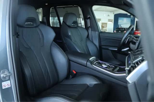 BMW X5 (2024) thumbnail 3