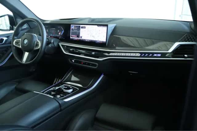 BMW X5 (2024) thumbnail 4