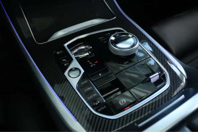 BMW X5 (2024) thumbnail 32