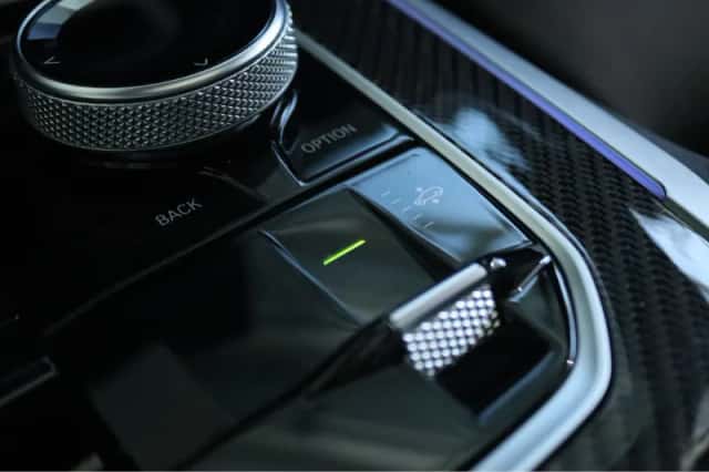 BMW X5 (2024) thumbnail 33