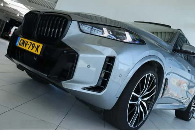 BMW X5 (2024) thumbnail 6