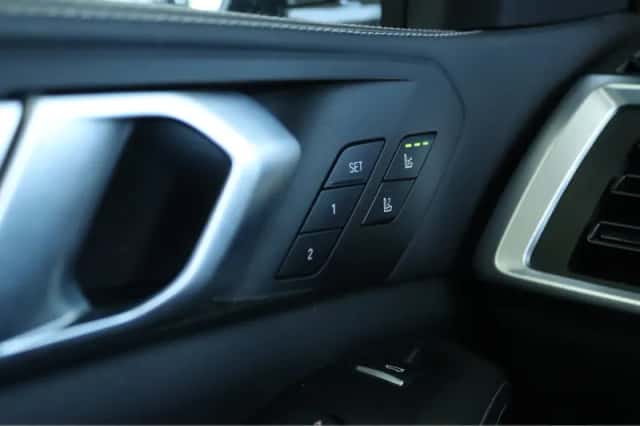 BMW X5 (2024) thumbnail 54