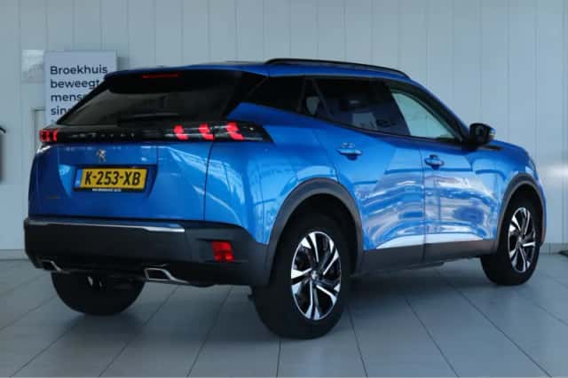 Peugeot 2008 (2021) thumbnail 2