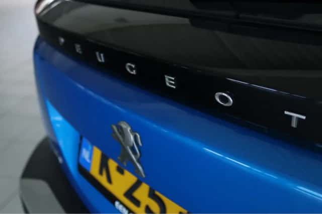 Peugeot 2008 (2021) thumbnail 14