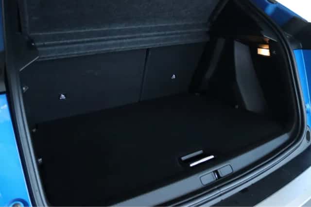 Peugeot 2008 (2021) thumbnail 16