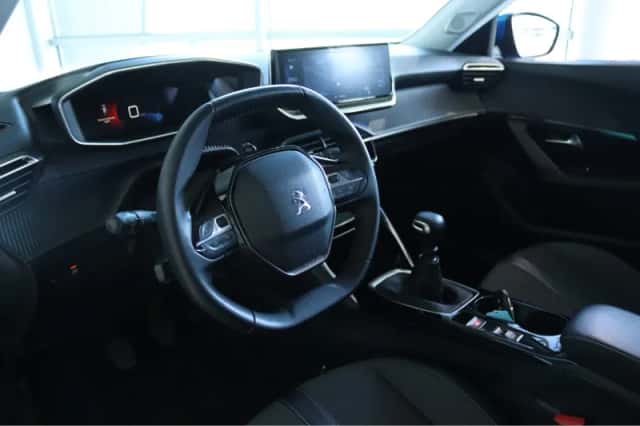 Peugeot 2008 (2021) thumbnail 19