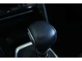 Peugeot 2008 (2021) thumbnail 21
