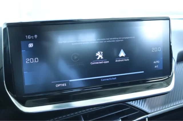 Peugeot 2008 (2021) thumbnail 29