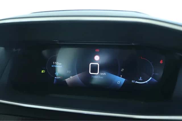 Peugeot 2008 (2021) thumbnail 35