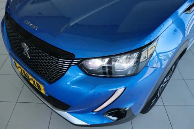 Peugeot 2008 (2021) thumbnail 5