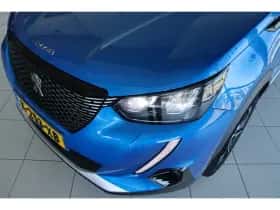 Peugeot 2008 (2021) thumbnail 5