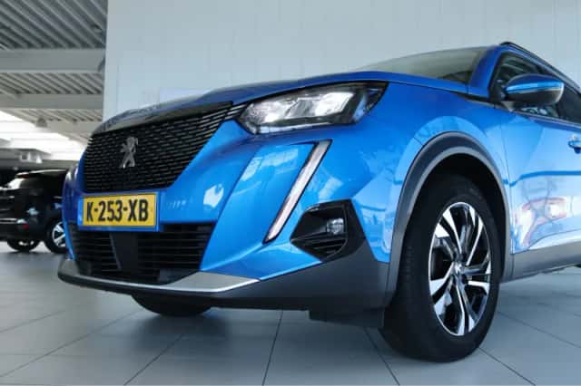 Peugeot 2008 (2021) thumbnail 9